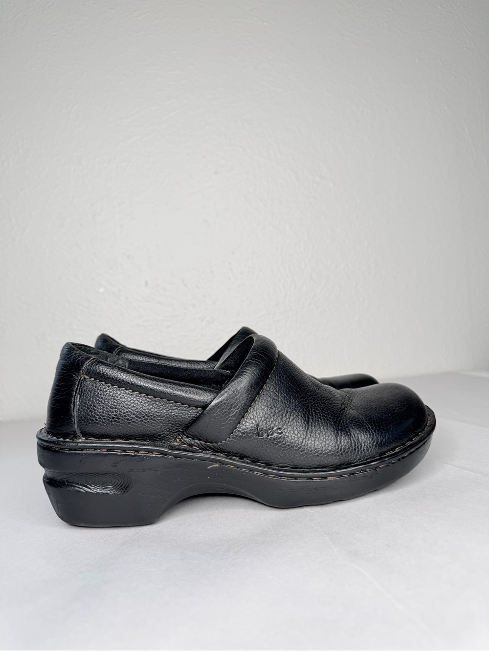 B.o.c. Black Peppled leather slip on clogs